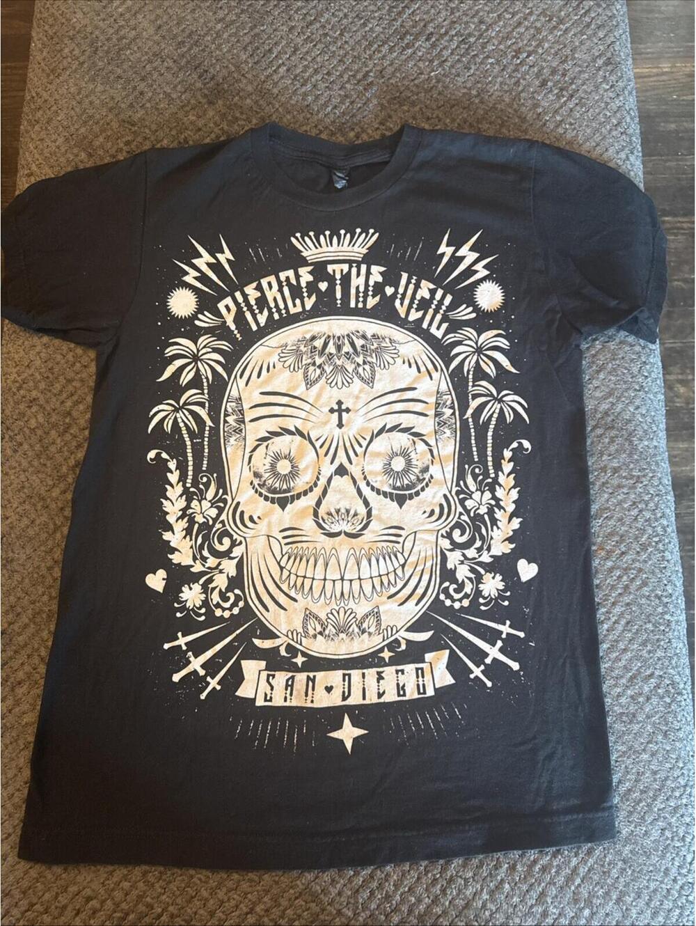 Official Pierce The Veil Band Shirt San Diego California Men’s Small Emo Scream